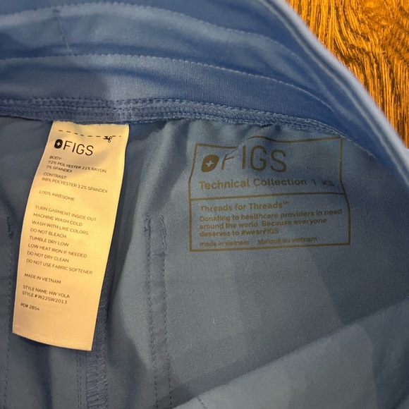 FIGS XS High Waisted Skinny Scrub Pants in Ceil Blue - Picture 5 of 7